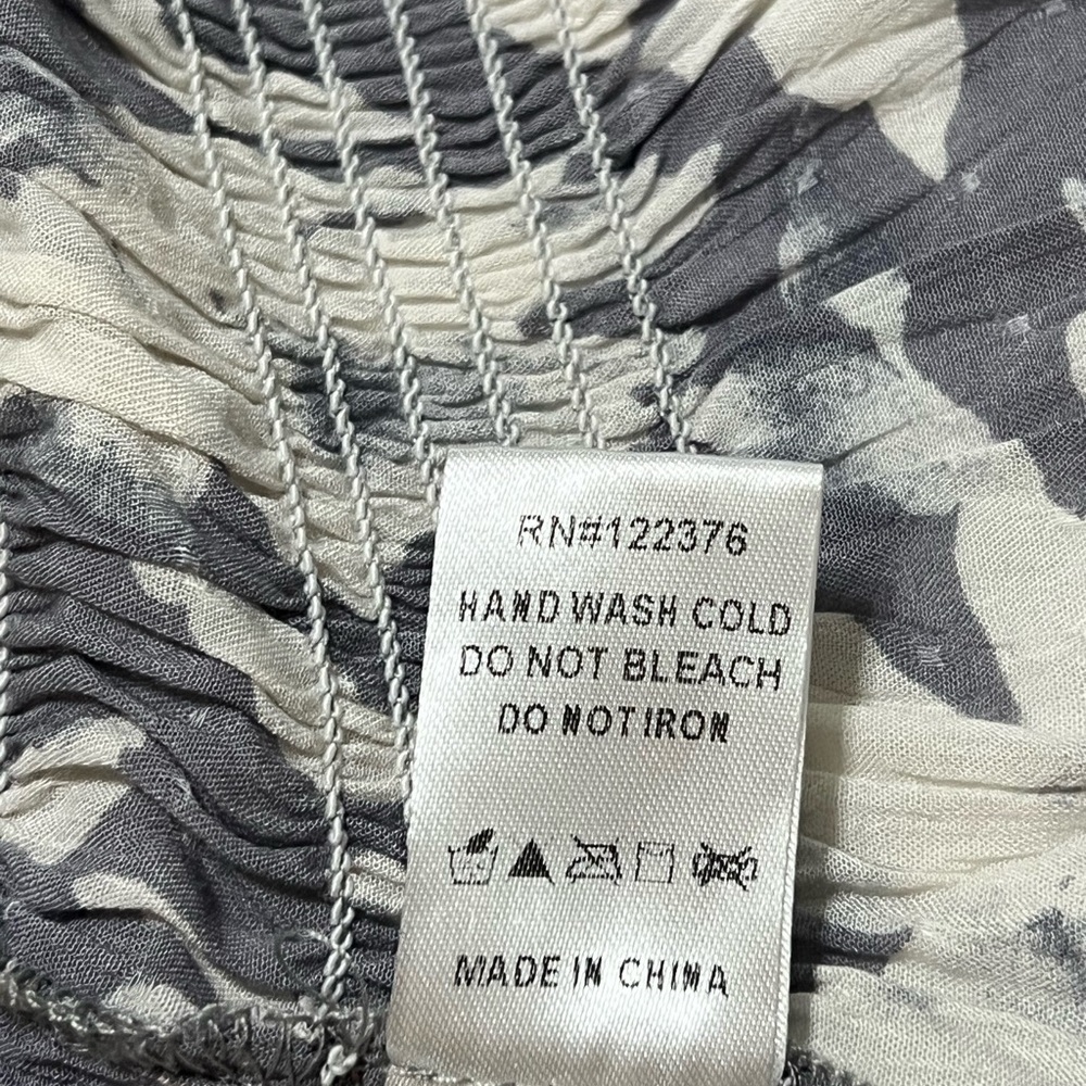 Mustard Seed LILITH SQUARE NECK Gray and Cream Smocked Ruffled Blouse NWT Sz Lg - Picture 7 of 9